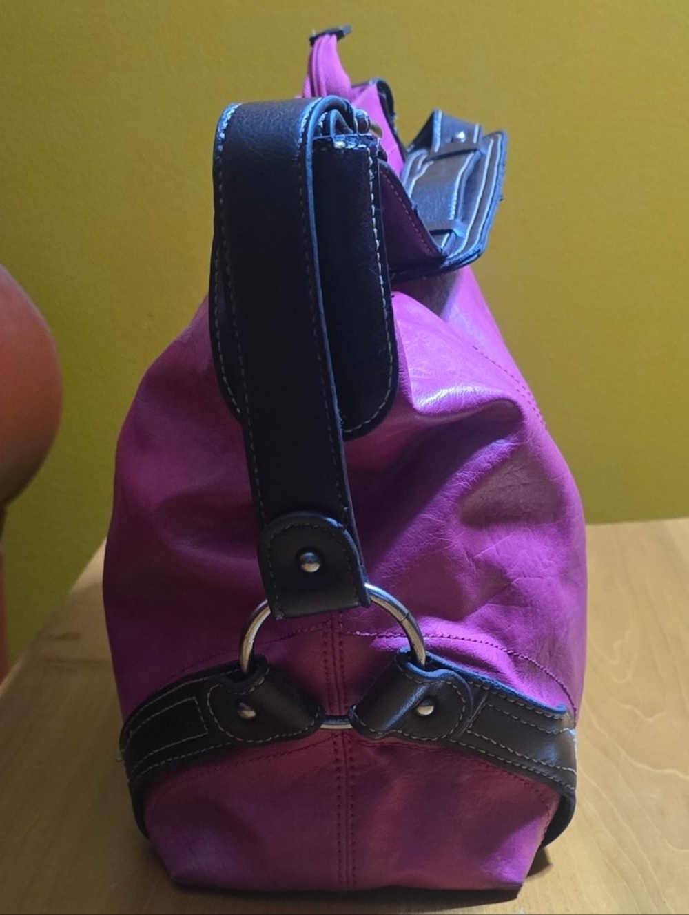 Bueno Hot Pink Hobo Bag Vegan Leather - Picture 4 of 9